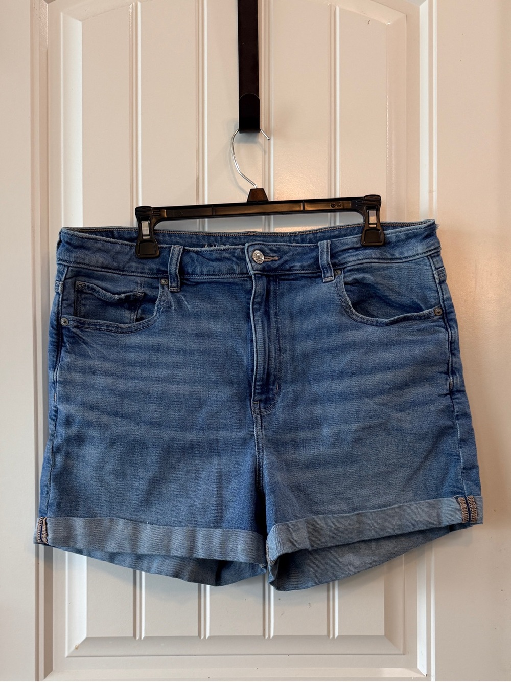 American Eagle Outfitters Cuffed Denim Mom Shorts